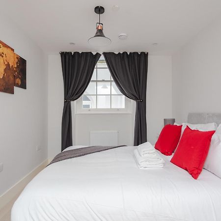 Spacious And Modern Apartment In Pimlico ロンドン エクステリア 写真