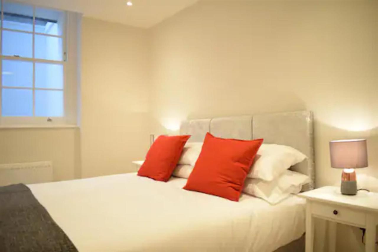 Spacious And Modern Apartment In Pimlico ロンドン エクステリア 写真