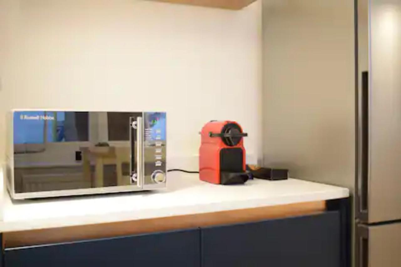 Spacious And Modern Apartment In Pimlico ロンドン エクステリア 写真