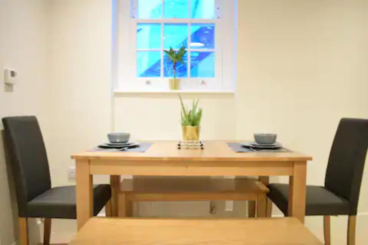 Spacious And Modern Apartment In Pimlico ロンドン エクステリア 写真