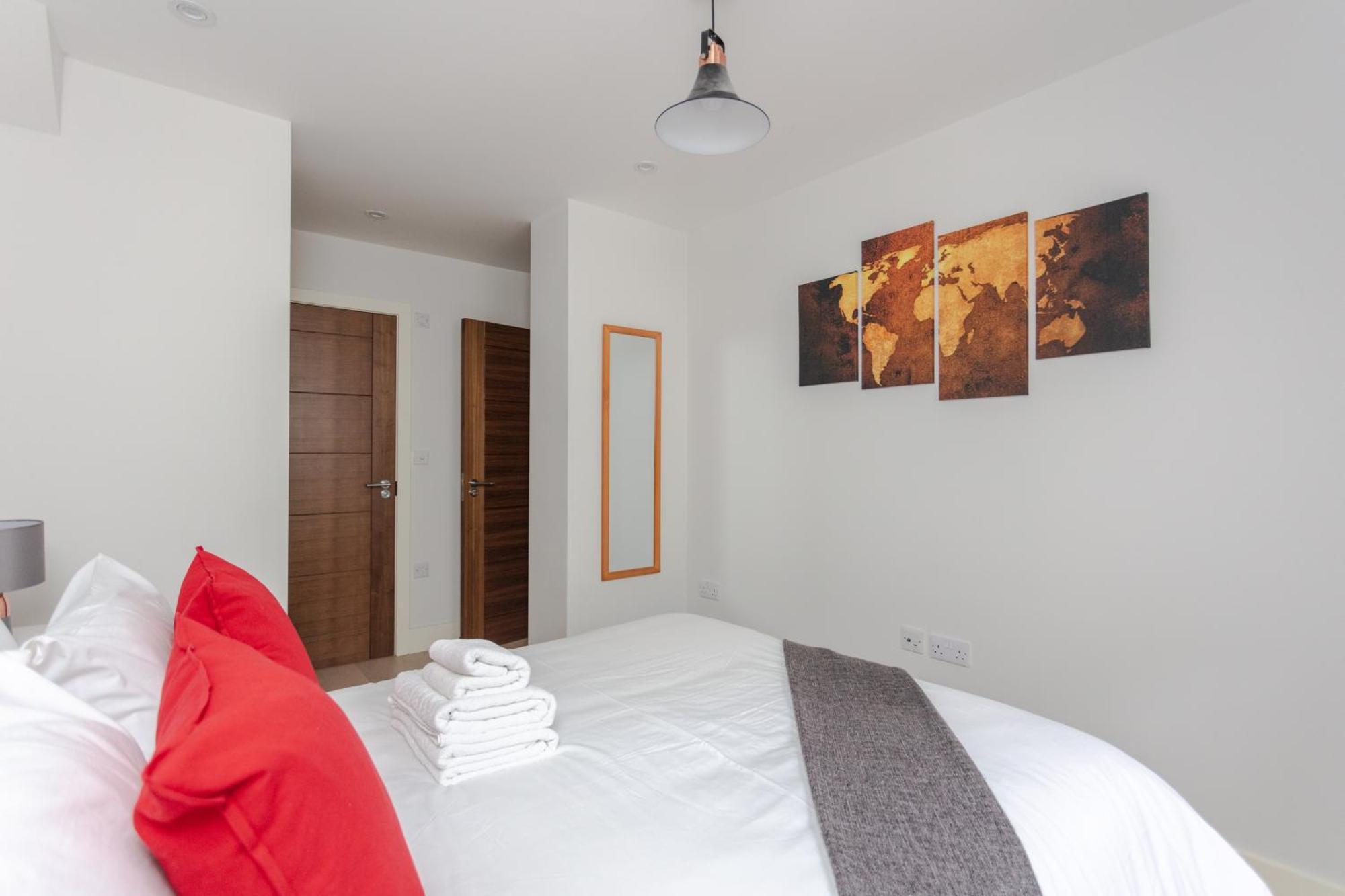Spacious And Modern Apartment In Pimlico ロンドン エクステリア 写真