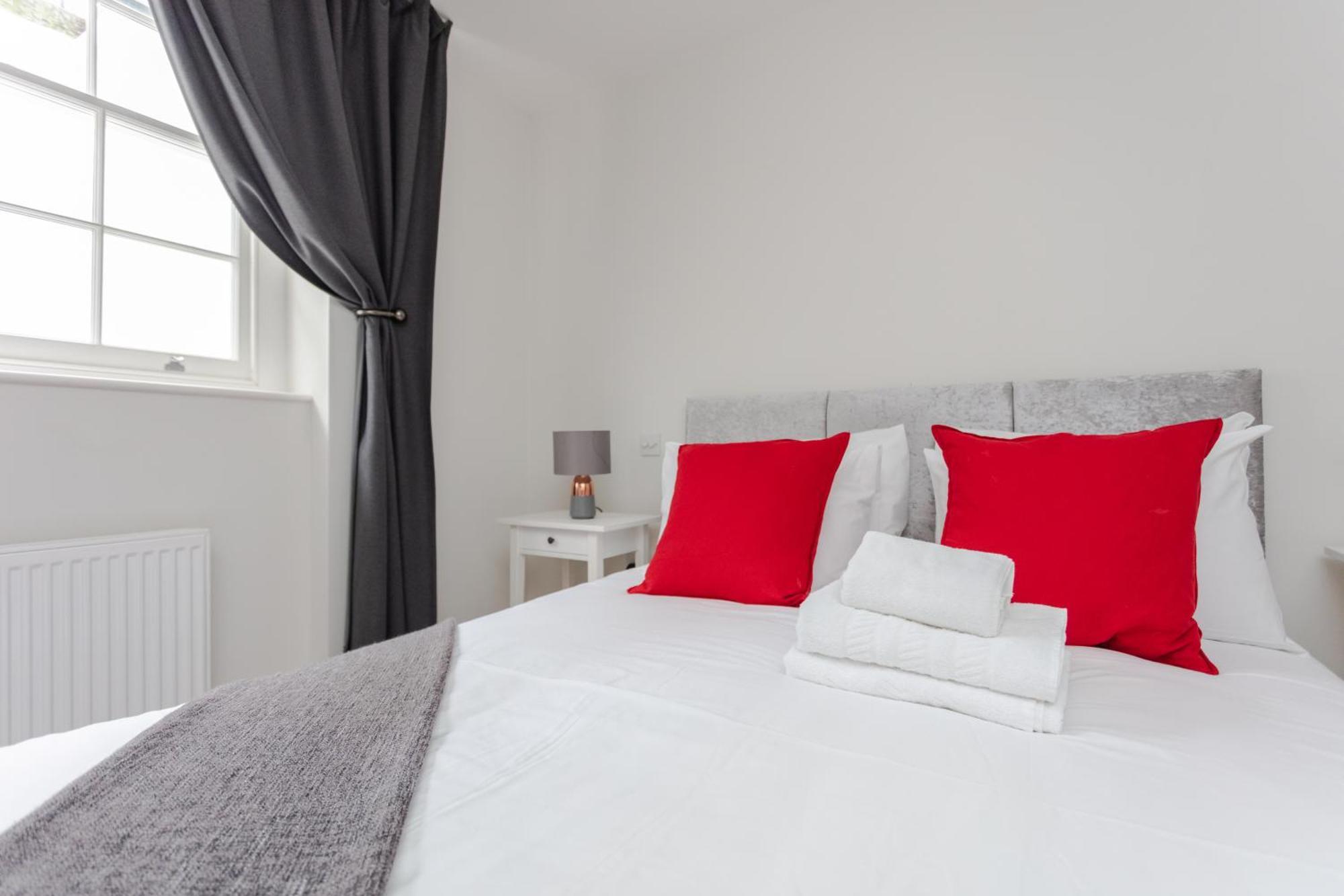 Spacious And Modern Apartment In Pimlico ロンドン エクステリア 写真