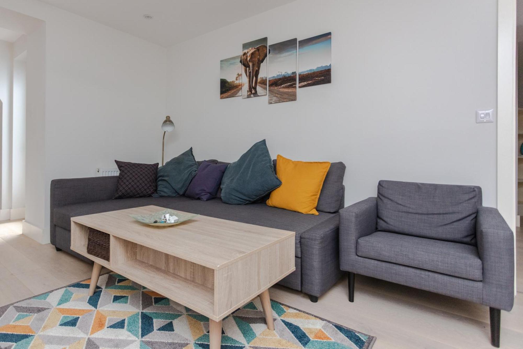 Spacious And Modern Apartment In Pimlico ロンドン エクステリア 写真